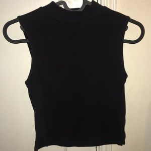 Semi turtleneck black top